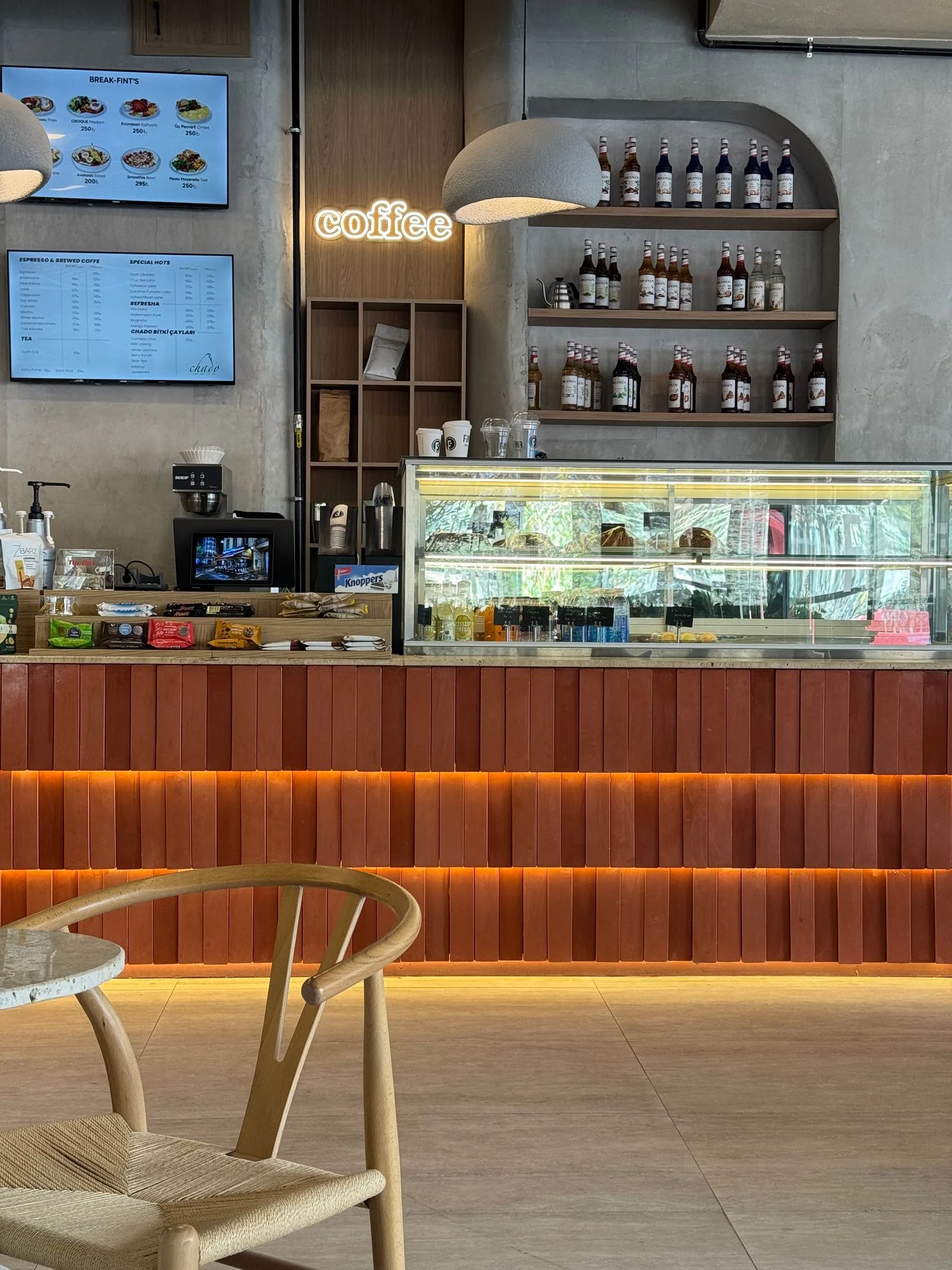 5 Tanda Bisnis Kafe atau Restoranmu Butuh Rebranding